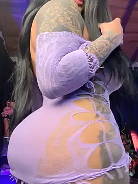 Snapshot of monroe_777 chatting on 11.04.25 monroe 777 online show from 11.04.25