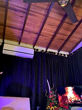 Snapshot of monroe_777 chatting on 12.20.25 monroe 777 online show from 12.20.25