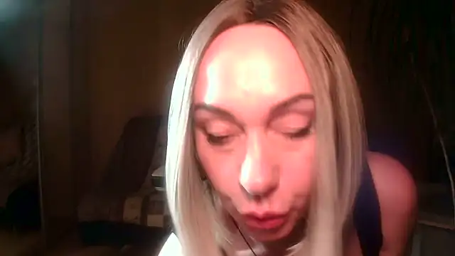 Snapshot of Roxolana_Drim chatting on 05.23.26 Roxolana Drim online show from 05.23.26