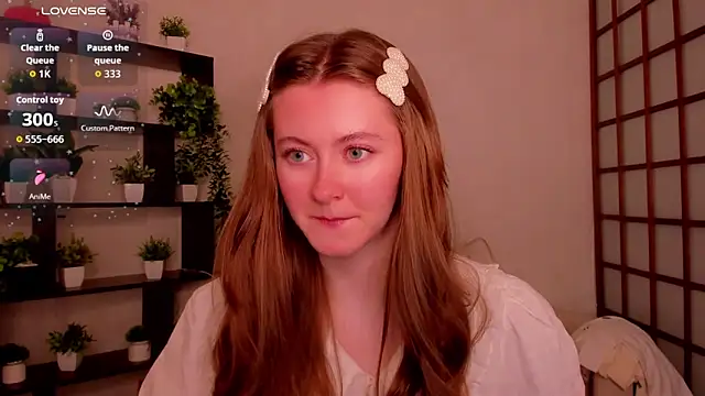Snapshot of KateCuddle chatting on 05.22.26 KateCuddle online show from 05.22.26