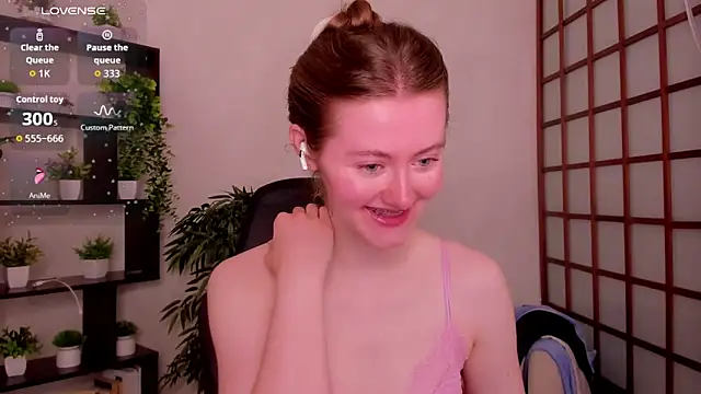 KateCuddle online show from 06.16.26