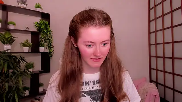 KateCuddle online show from 06.25.26