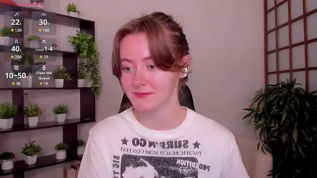 KateCuddle online show from 07.20.26