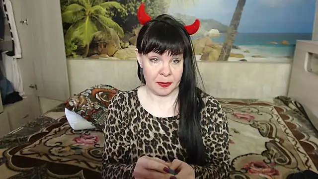 Snapshot of Aphelandra chatting on 02.24.25 Aphelandra online show from 02.24.25