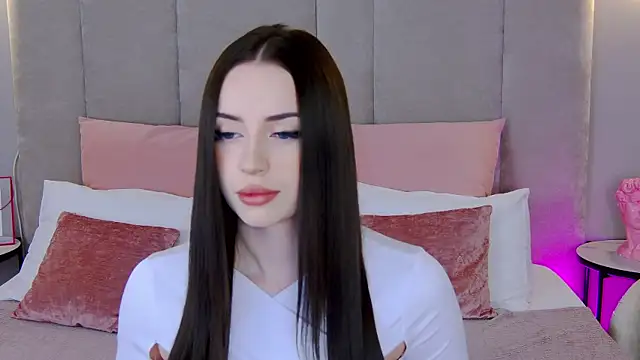 Betty Bridge online show from 02.10.25