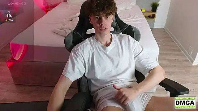 cute thomas online show from 02.04.25