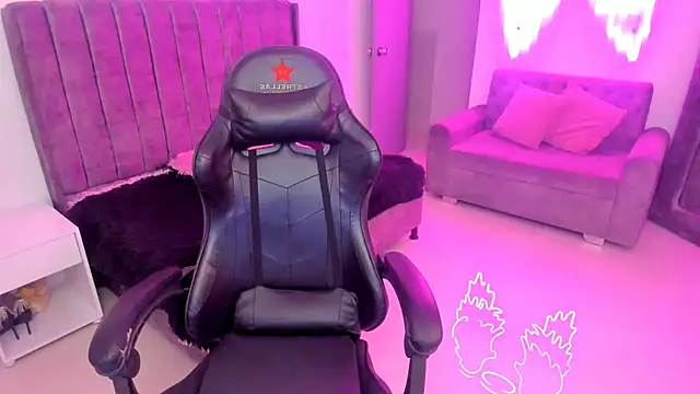 xiomara  cortes online show from 11.13.25