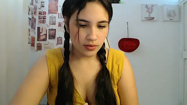 Snapshot of InocentHeaven1 chatting on 07.15.26 InocentHeaven1 online show from 07.15.26