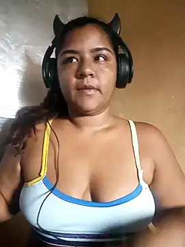 Snapshot of victoris chatting on 10.07.25 victoris online show from 10.07.25