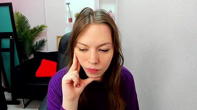 Persephoni online show from 02.15.25