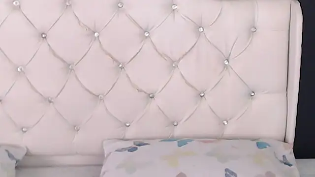 LiaVillalobos online show from 09.12.25