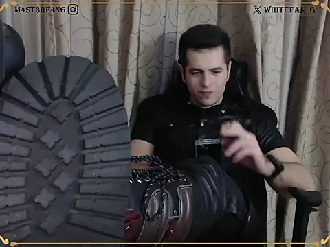 Snapshot of alphafingod chatting on 10.26.25 alphafingod online show from 10.26.25