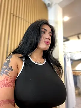 clarachanelricek online show from 10.21.25