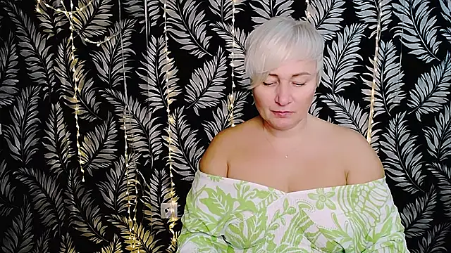 Olivia playful online show from 11.03.25