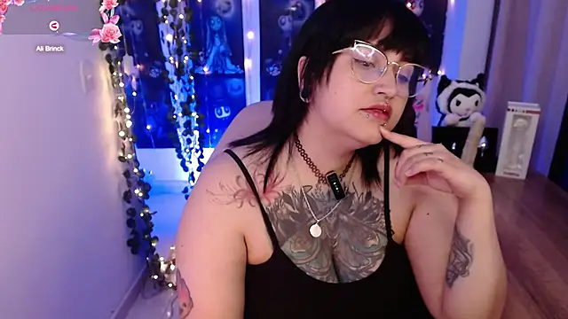  Ali Brinck  online show from 12.12.24