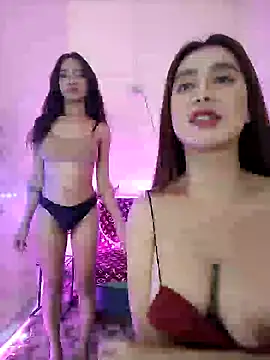 Snapshot of SexyDominnantcheska chatting on 02.07.25 SexyDominnantcheska online show from 02.07.25