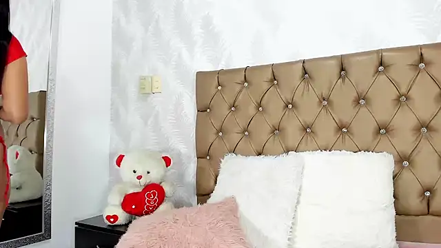 luna evaa online show from 09.09.25