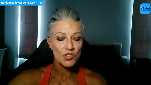 Snapshot of Devon2020 chatting on 07.16.26 Devon2020 online show from 07.16.26