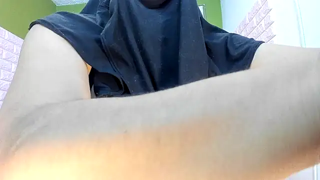Snapshot of Jameela chatting on 01.30.25 Jameela online show from 01.30.25