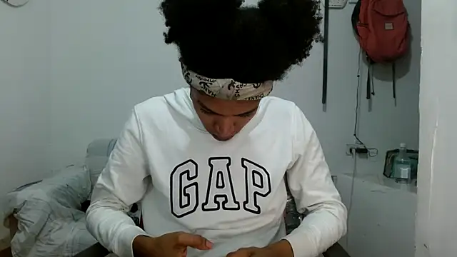 angelamarie1 online show from 09.30.25