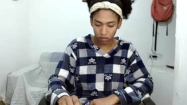 angelamarie1 online show from 10.14.25