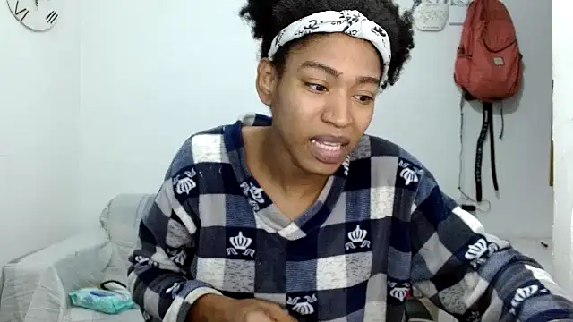 angelamarie1 online show from 10.21.25