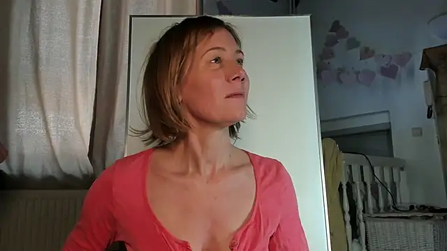 Lola Belgium online show from 03.16.25