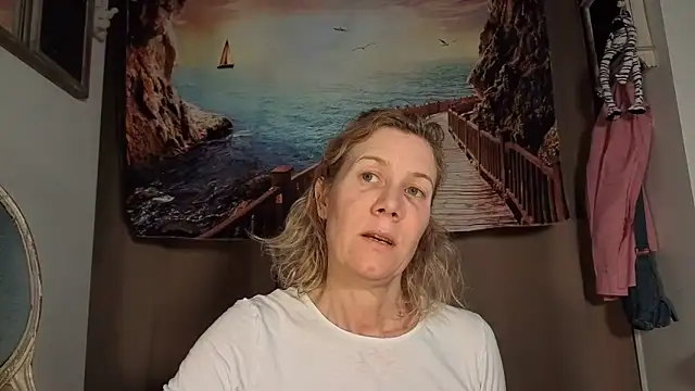 Snapshot of Lola_Belgium chatting on 05.30.26 Lola Belgium online show from 05.30.26