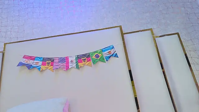 Snapshot of paola_rodriguez chatting on 07.04.26 paola rodriguez online show from 07.04.26