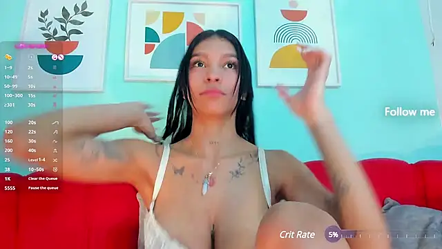 Snapshot of LauraAristizabal chatting on 12.28.24 LauraAristizabal online show from 12.28.24