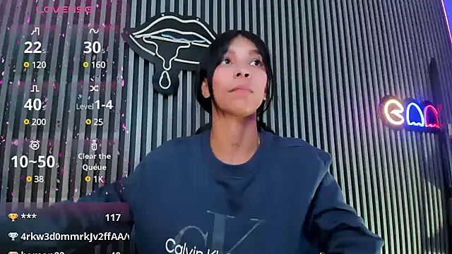 Snapshot of LauraAristizabal chatting on 02.07.25 LauraAristizabal online show from 02.07.25