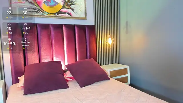 Snapshot of LauraAristizabal chatting on 10.25.25 LauraAristizabal online show from 10.25.25