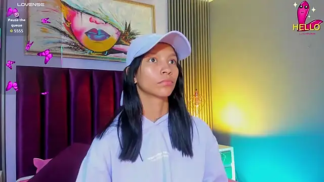 Snapshot of LauraAristizabal chatting on 02.03.26 LauraAristizabal online show from 02.03.26