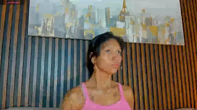Snapshot of LauraAristizabal chatting on 02.05.26 LauraAristizabal online show from 02.05.26