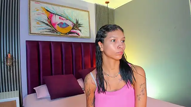 Snapshot of LauraAristizabal chatting on 03.12.26 LauraAristizabal online show from 03.12.26