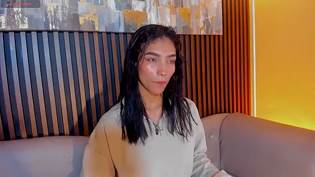 Snapshot of LauraAristizabal chatting on 03.17.26 LauraAristizabal online show from 03.17.26