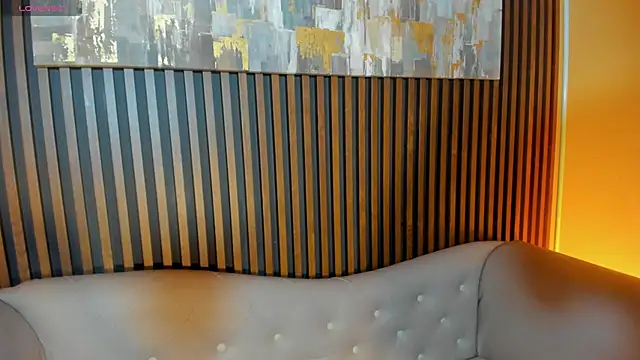 Snapshot of LauraAristizabal chatting on 03.19.26 LauraAristizabal online show from 03.19.26