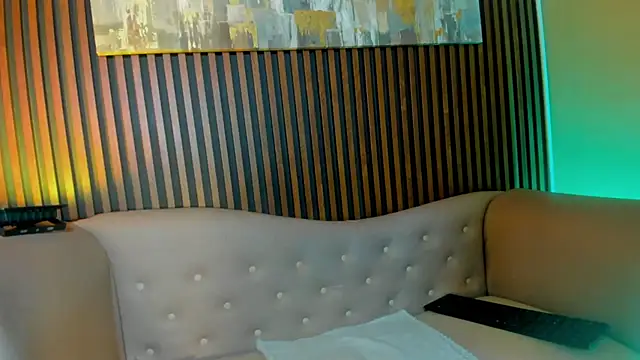 Snapshot of LauraAristizabal chatting on 03.22.26 LauraAristizabal online show from 03.22.26