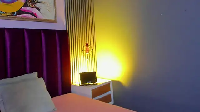 Snapshot of LauraAristizabal chatting on 04.11.26 LauraAristizabal online show from 04.11.26