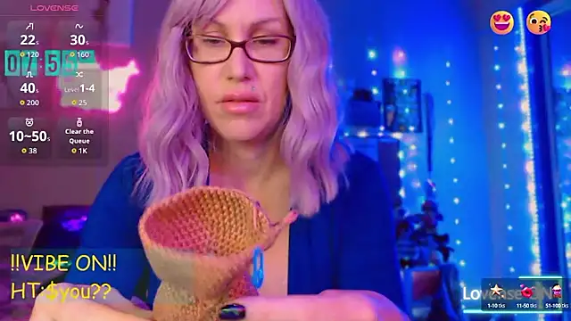 EmmaIsHere online show from 09.09.25