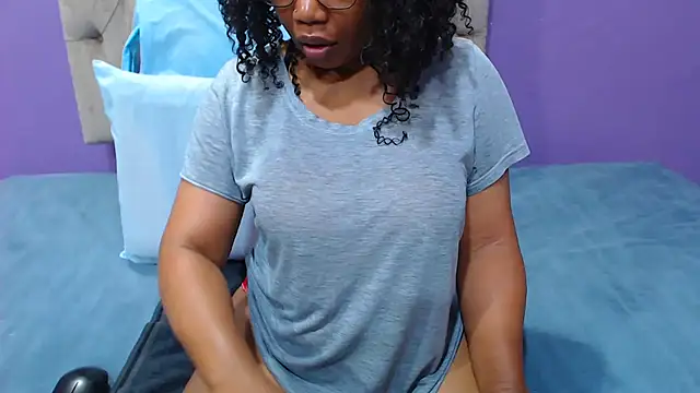 PeachAss4UU online show from 03.30.26