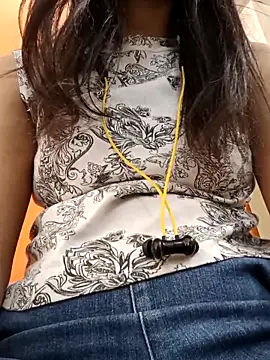 CuteSarikaLIVE online show from 02.25.26