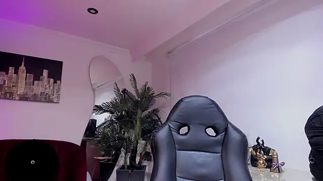 Meghan320 online show from 03.16.26