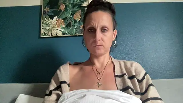 Snapshot of Sexy-Mel chatting on 02.19.26 Sexy-Mel online show from 02.19.26