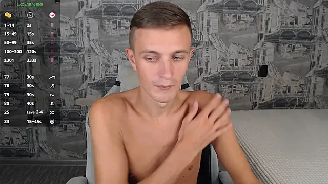 Snapshot of Oliver_Fresh chatting on 10.29.25 Oliver Fresh online show from 10.29.25