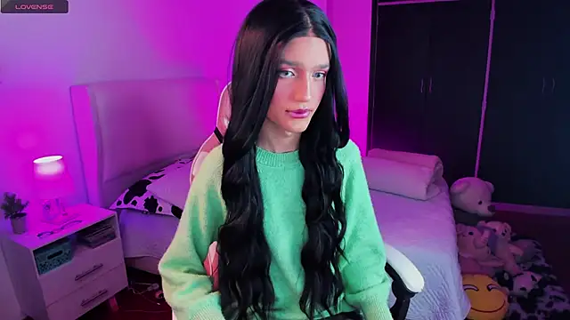 Ainhoads online show from 11.25.25