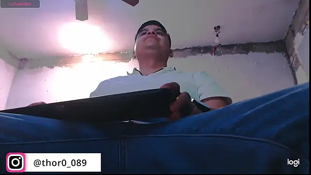 Snapshot of thor000089 chatting on 10.14.25 thor000089 online show from 10.14.25
