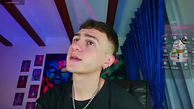 Snapshot of dimitri-bilak chatting on 12.08.24 dimitri-bilak online show from 12.08.24