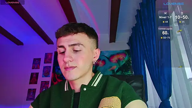 Snapshot of dimitri-bilak chatting on 02.14.25 dimitri-bilak online show from 02.14.25