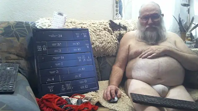 SexySantaC online show from 12.02.25